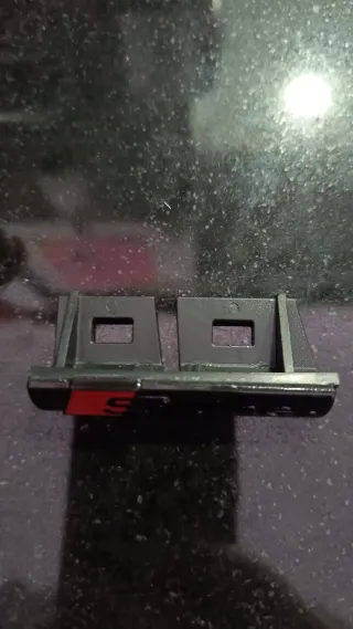 Emblema parrilla delantera Audi S-line