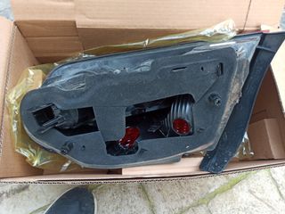 Piloto trasero izquierdo Peugeot 407