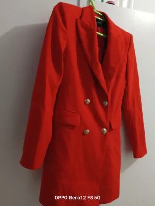 Blazer Rojo Elegante nuevo sin etiqueta