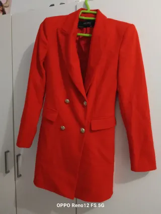 Blazer Rojo Elegante nuevo sin etiqueta
