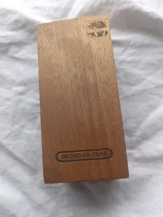 Scatola di sigari Hoyo de Monterrey, vuota