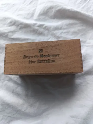 Scatola di sigari Hoyo de Monterrey, vuota