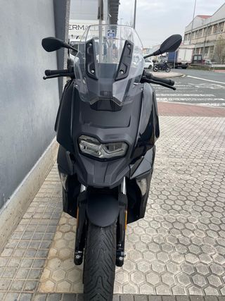 dasMoto vende BMW C400X con 11100 km (2022)