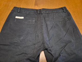 Pantaloni dritti neri donna