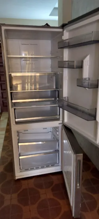 Nevera Saba fonciona correctamente