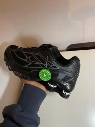 Nike Shox x Supreme Negro