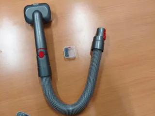 Manguera flexible Dyson y cepillo