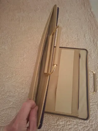 Funda ordenador y Portadocumentos Guy Laroche Beig