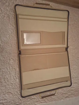 Funda ordenador y Portadocumentos Guy Laroche Beig