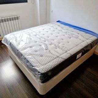 Canape abatible madera, base tapizada y colchones