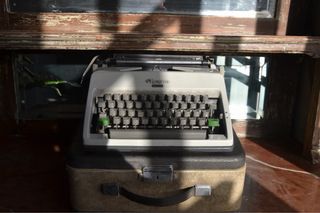 Máquina de escribir Olimpya Monica