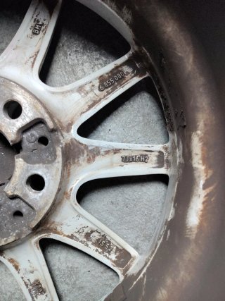 Llantas BMW 16" - PRECIO NEGOCIABLE!