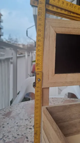 Caja de madera decorativa con pizarra