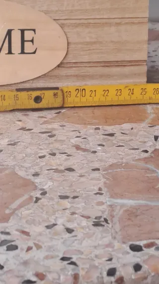 Caja de madera decorativa con pizarra