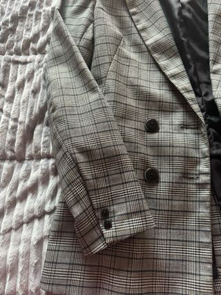 Americana cuadros gris