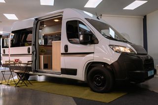 PEUGEOT BOXER CAMPER L2H2 140CV 6 VELOCIDADES