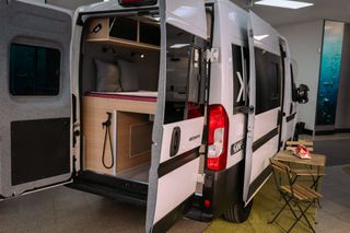 PEUGEOT BOXER CAMPER L2H2 140CV 6 VELOCIDADES