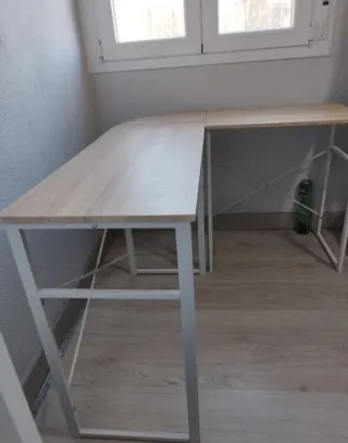 Mesa escritorio forma L madera y metal