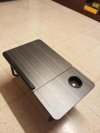 Mesita para cama/sofá madera y metal