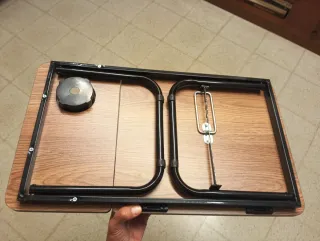 Mesita para cama/sofá madera y metal