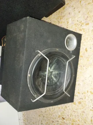 Bombo JBL Negro y Plateado