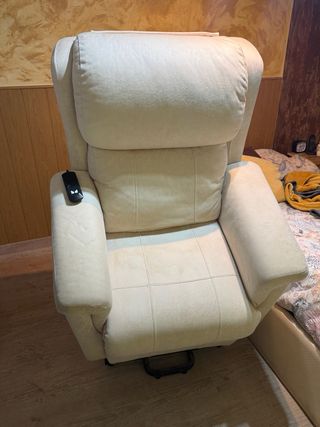 Poltrona elettrica per sollevamento articolato