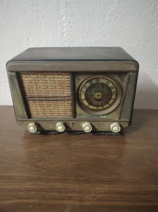 Radio antigua madera