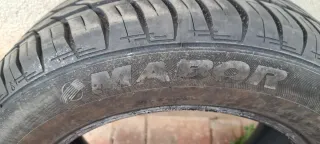 Dos neumáticos coche  195. R15