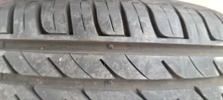 Dos neumáticos coche  195. R15