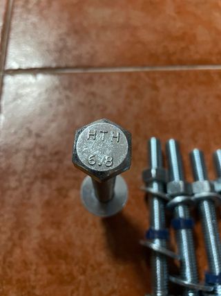 Lote de 13 tornillos con tuercas y arandelas