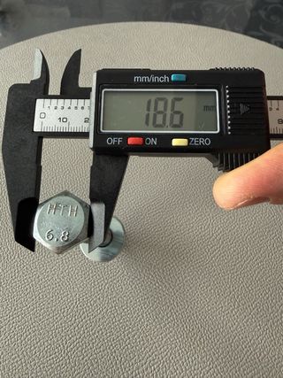 Lote de 13 tornillos con tuercas y arandelas