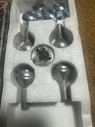 Antirrobo Ruedas Renault Boutique