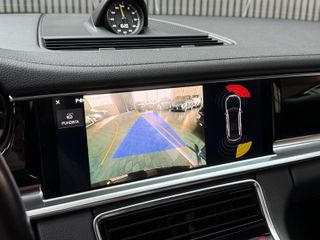 Porsche Panamera 4 E-Hybrid