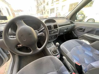 Renault Clio 2001
