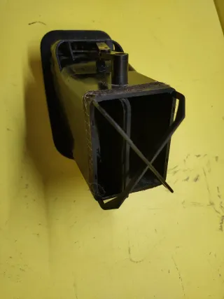 AIREADOR IZQUIERDO SALPICADERO TERRANO II MAVERICK