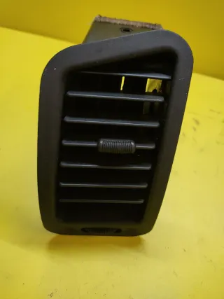 AIREADOR IZQUIERDO SALPICADERO TERRANO II MAVERICK