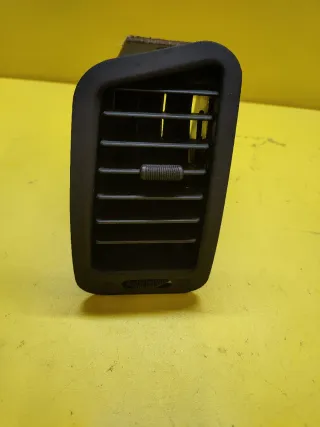 AIREADOR IZQUIERDO SALPICADERO TERRANO II MAVERICK