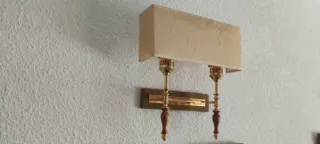 Aplique doble de pared metal y madera