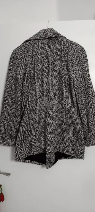 Elegante abrigo ZENDRA