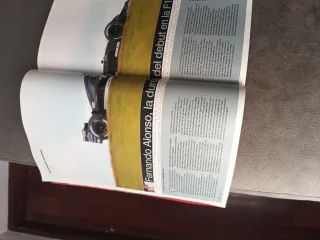 Revista F1 Racing Montoya chico de oro