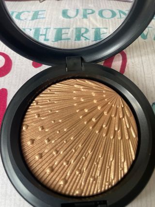 MAC Iluminador Dorado