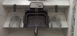 Freidora de aceite con cestas