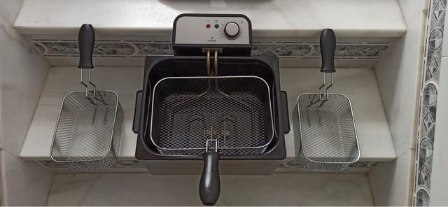 Freidora de aceite con cestas