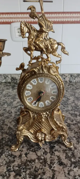 Reloj y Candelabros Bronce Estilo Clásico