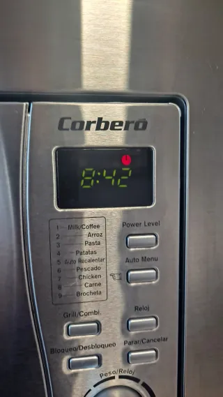 Microondas encastrable Corberó plateado