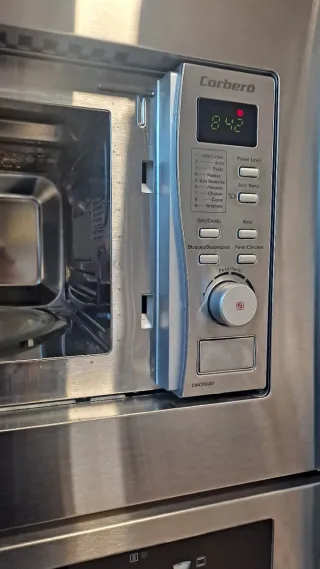 Microondas encastrable Corberó plateado