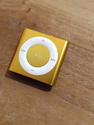 iPod Shuffle Apple Dorado
