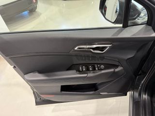 KIA Sportage 1.6 T-GDi HEV Tech 230 cv 2023