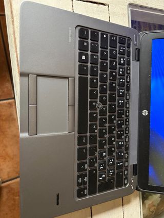 Portátil HP 820 G2 Plata