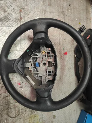 Volante Peugeot Partner 2013